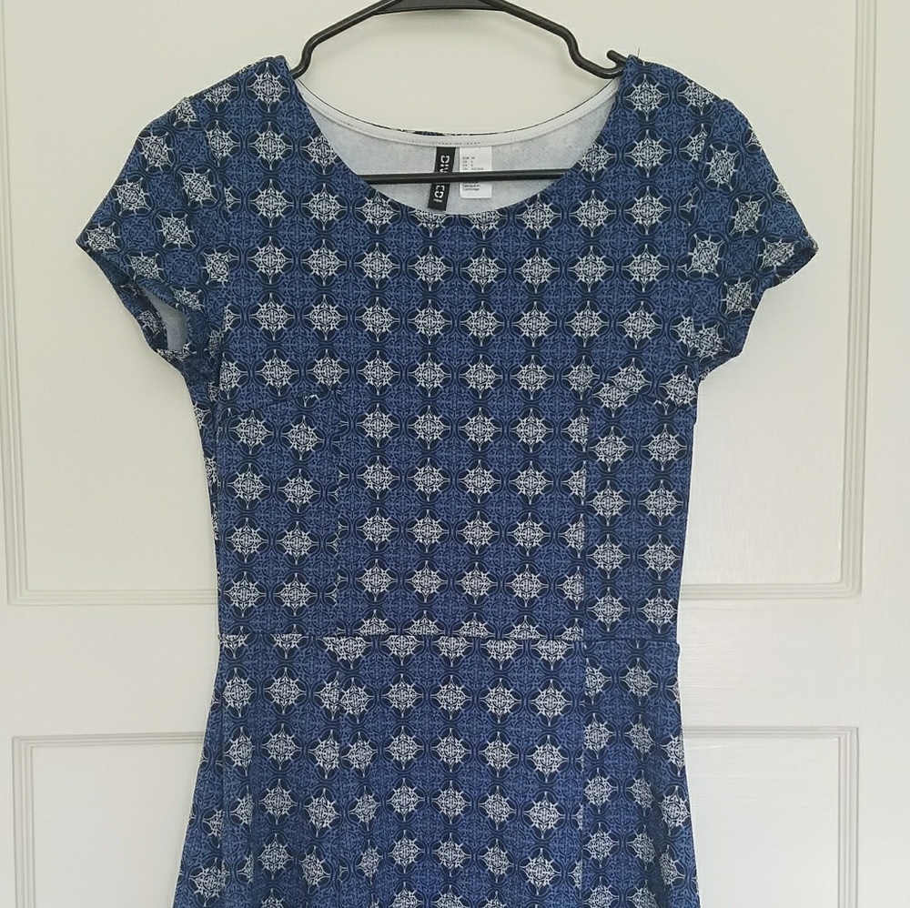 Blue patterned H&M mini dress